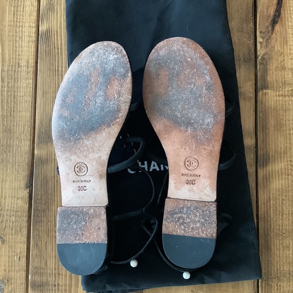 Chanel Pearl Embellished Sandal - Picture 4 of 4